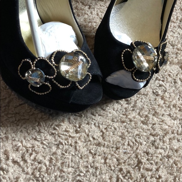 Delicious Velvet heels - Picture 6 of 6